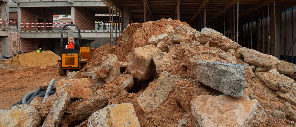 Recolha de res&iacute;duos de constru&ccedil;&atilde;o